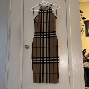 🌼FOR BUNDLE ONLY 🌼
Windsor Midi Dress🌼